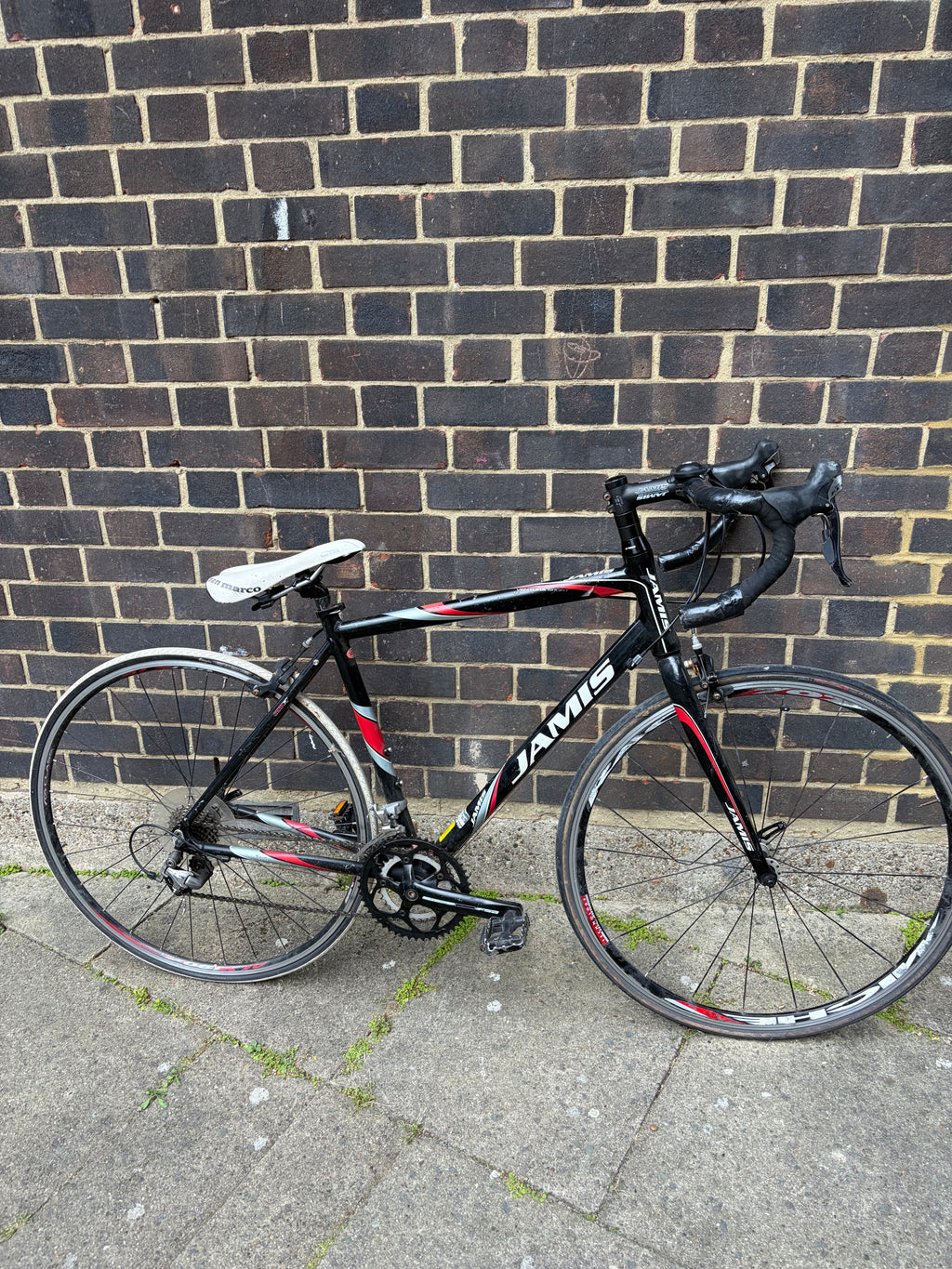 Jamis Ventura Sport Road Bike – Black/Red (54cm Frame)