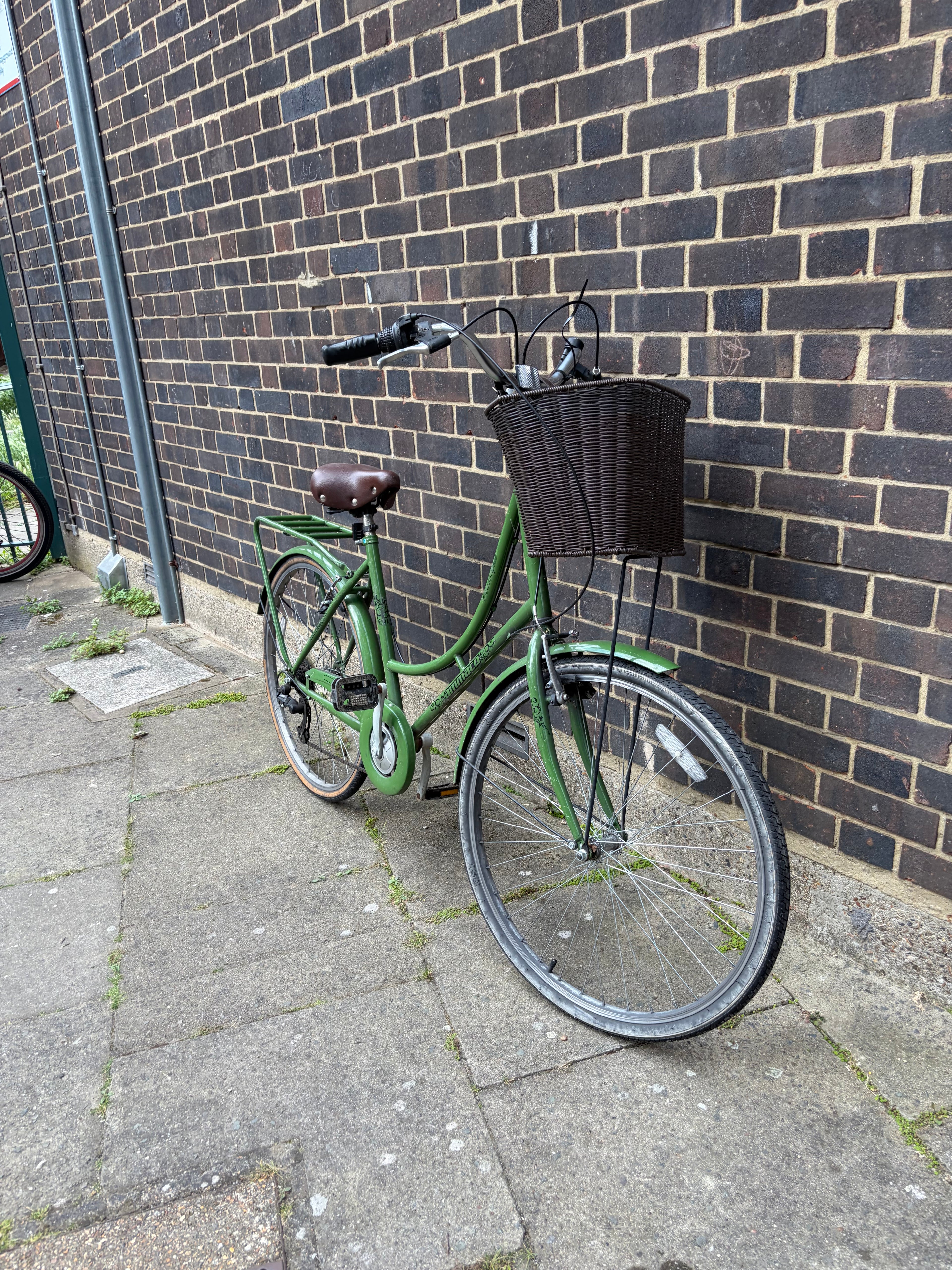 Ammaco Classique Vintage Style Ladies Hybrid Bike – Olive Green – 6-Speed