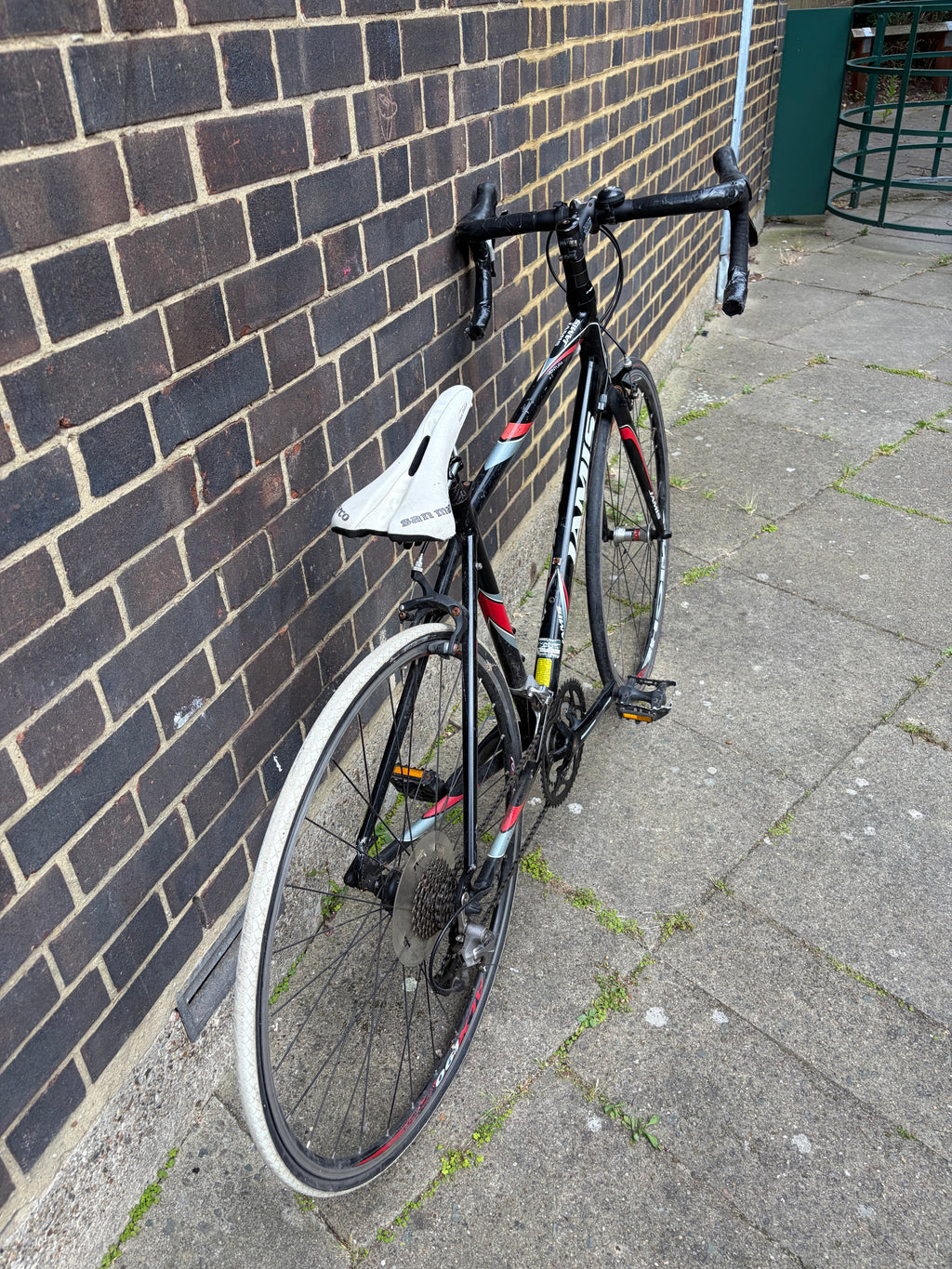 Jamis Ventura Sport Road Bike – Black/Red (54cm Frame)