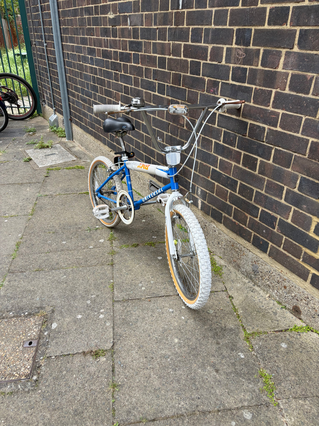 Universal Panther Vintage Old School BMX Bike – Blue/White (Single Speed)