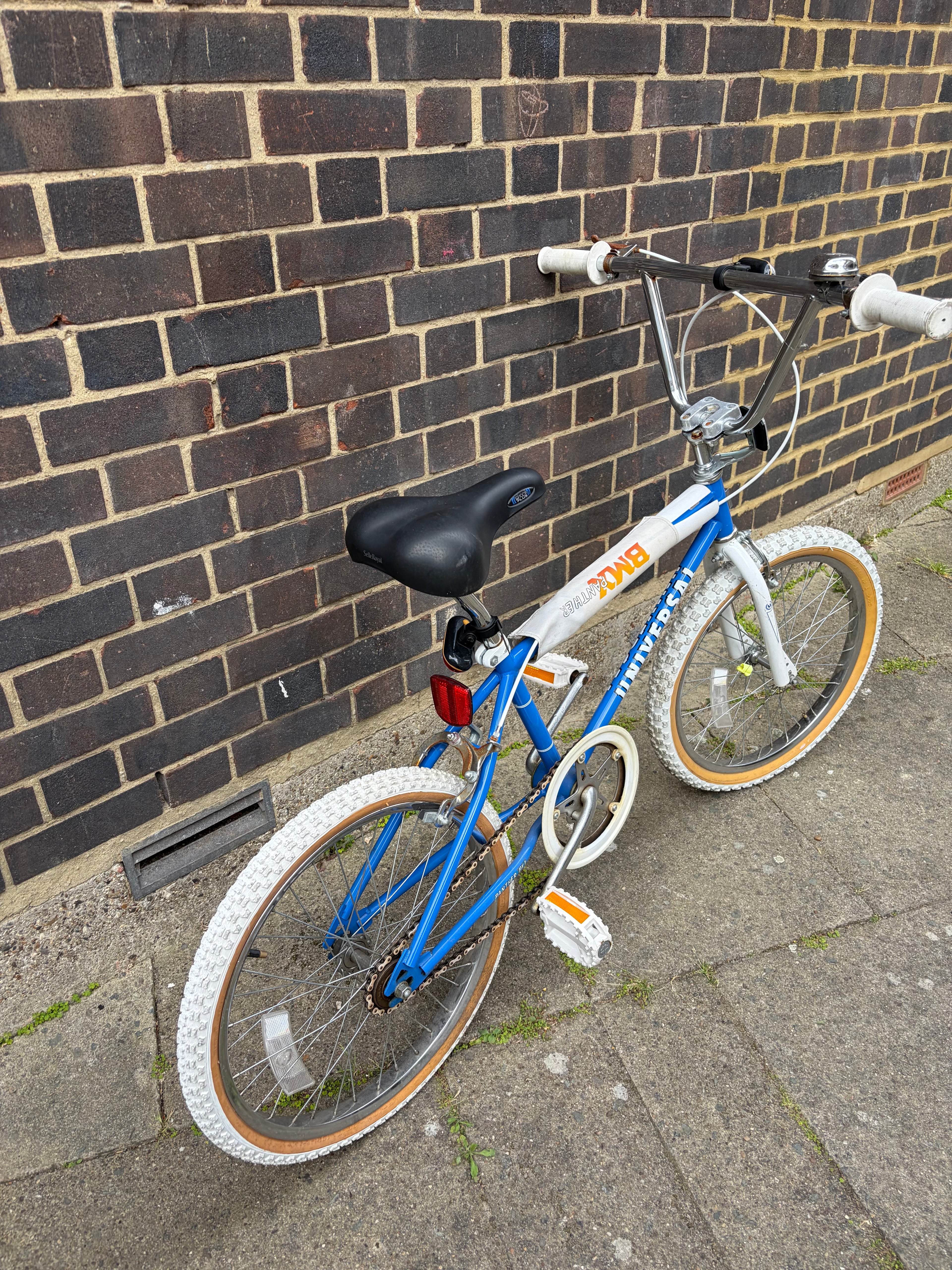 Universal Panther Vintage Old School BMX Bike – Blue/White (Single Speed)