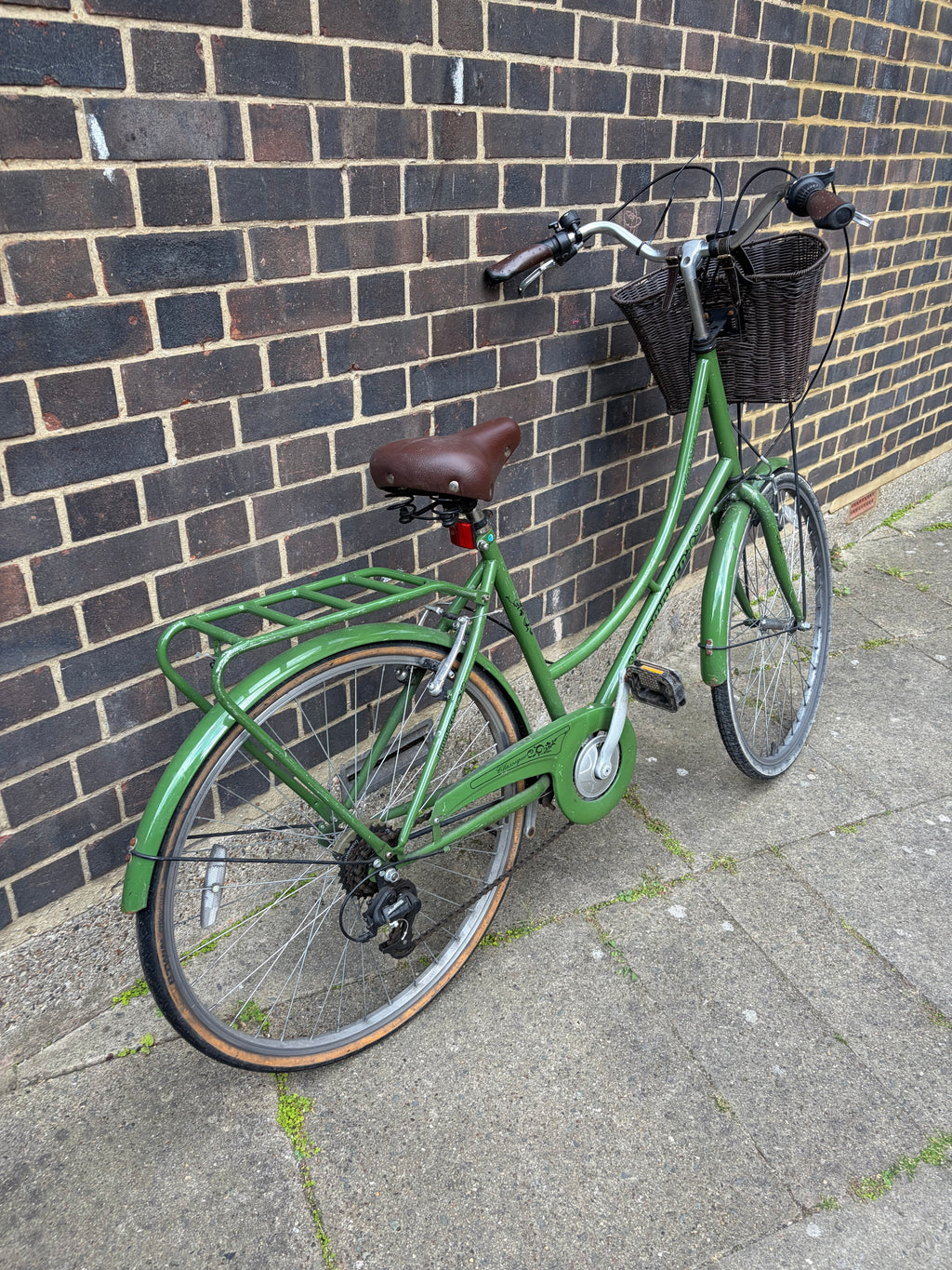Ammaco Classique Vintage Style Ladies Hybrid Bike – Olive Green – 6-Speed