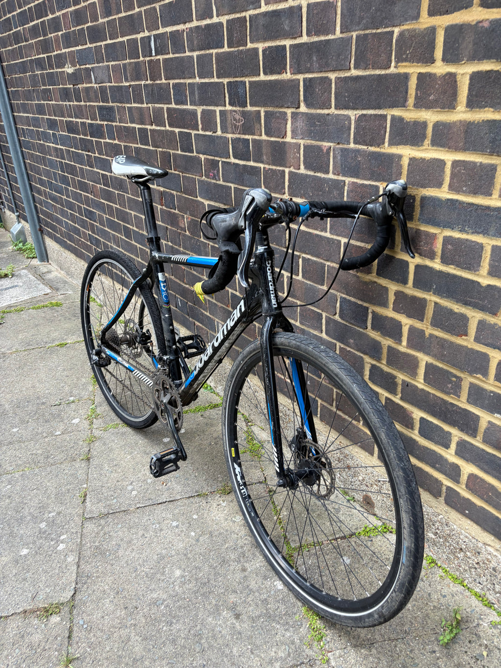 Boardman CX Comp 3XB Disc Gravel/Cyclocross Bike – Black/Blue (Large)