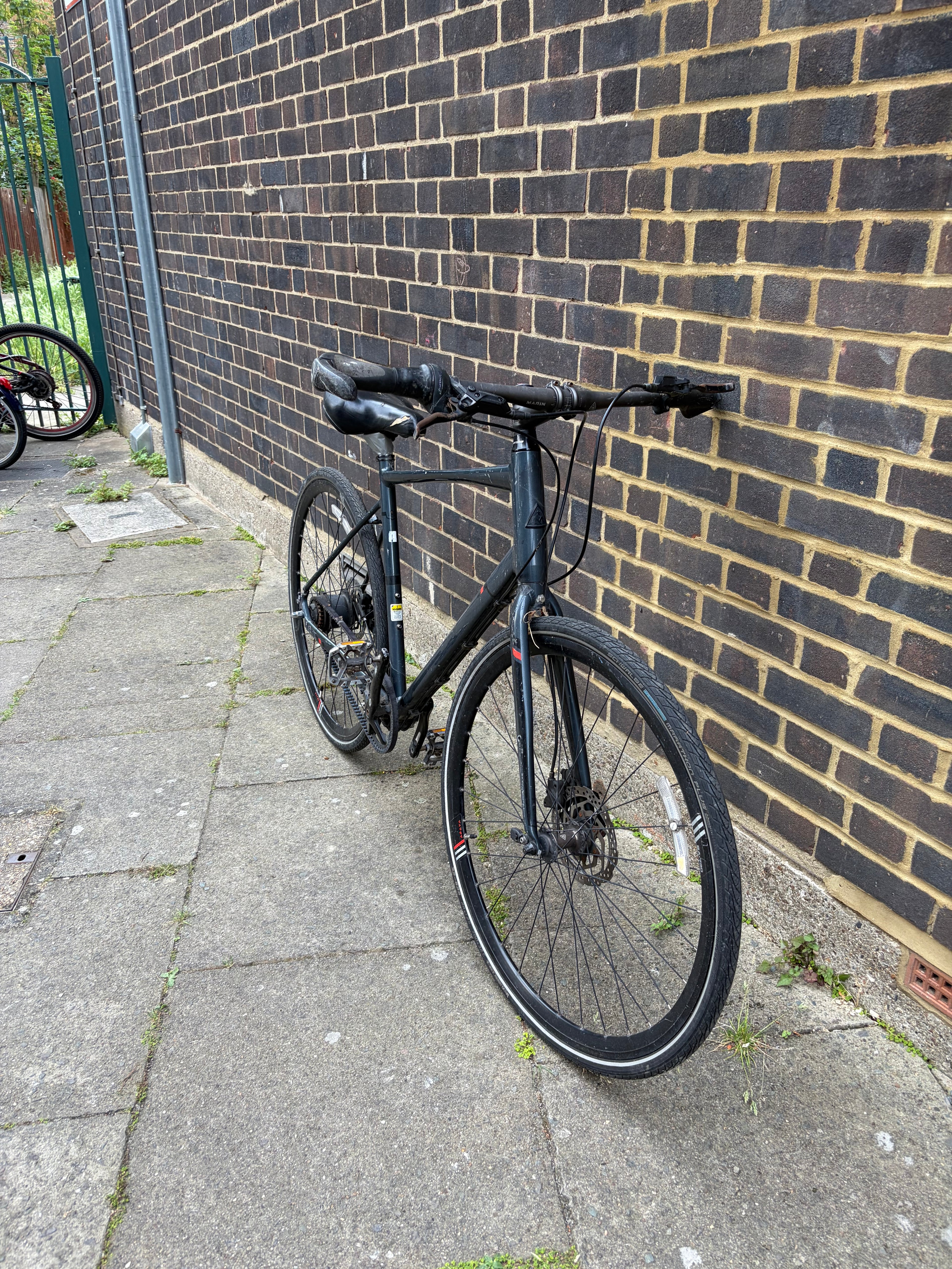 Marin Fairfax SC4 Belt Drive Commuter Bike – Carbon Belt & Shimano Nexus 8 (Medium)